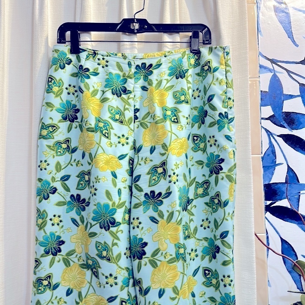 Women’s Ann Taylor 100% Silk Floral Blue & Yellow Pants Size 12 - Picture 2 of 8